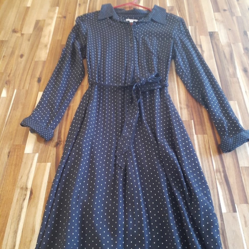Gap Maternity Dress: Wore once. Excellent condition